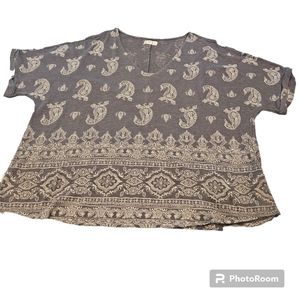 Maurices 24/7 Womens Shirt Size X Large Gray Paisley Short Sleeve Cuffed V Neck